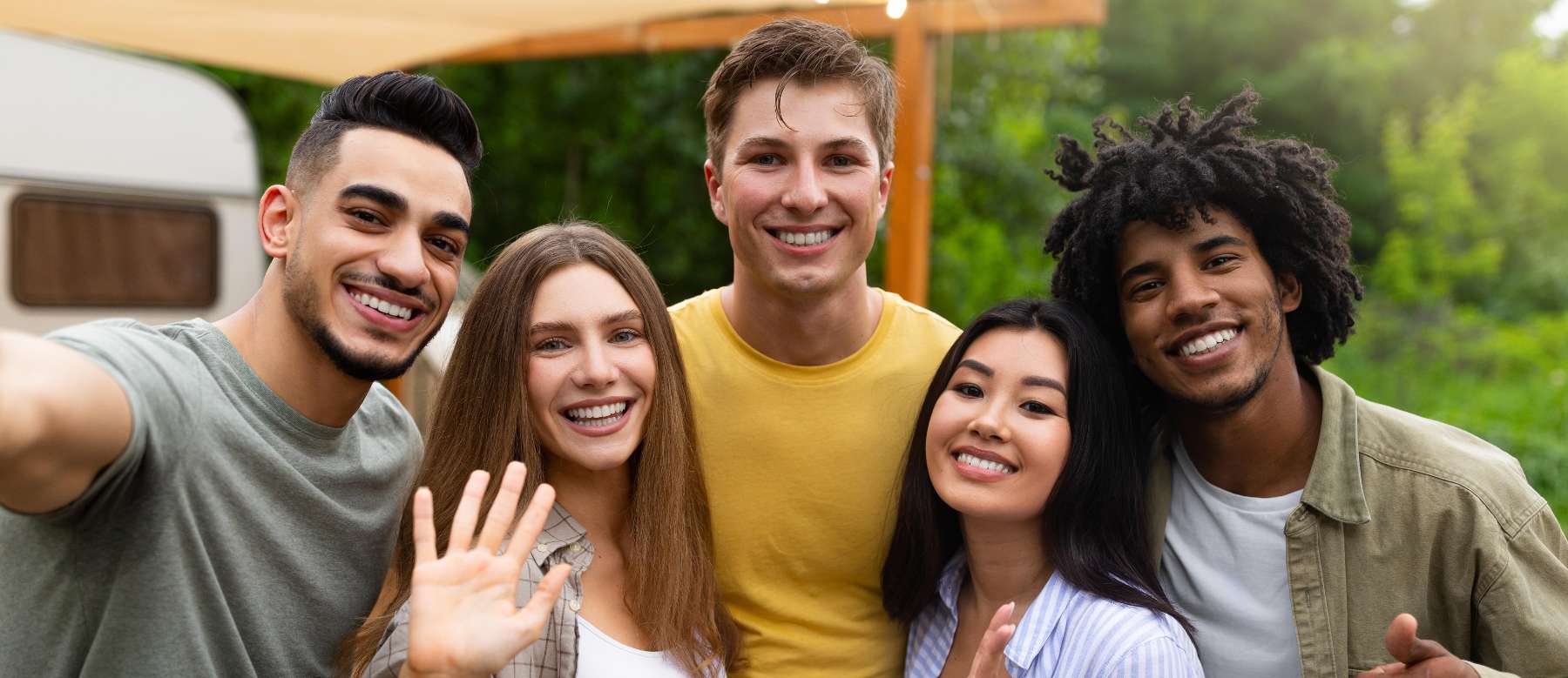 group of five friends smiling | beaverton dentist